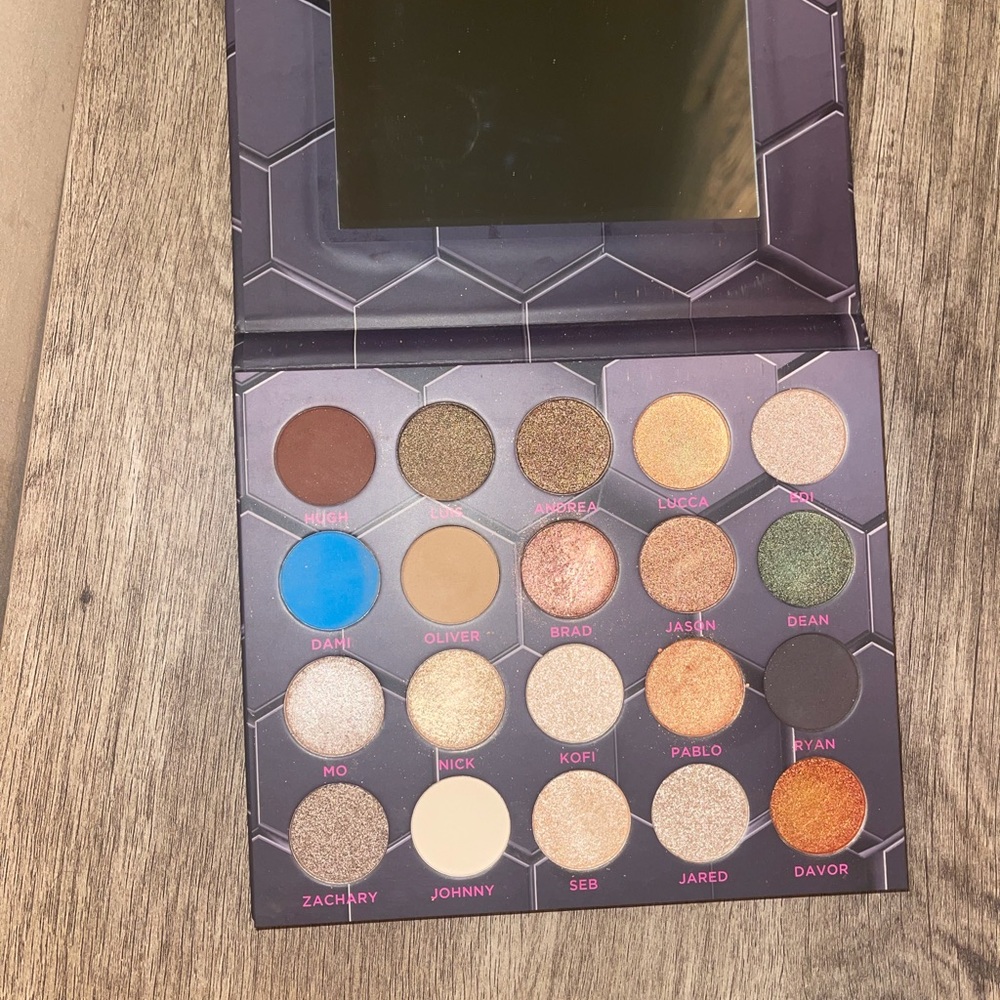 Barbella eyeshadow pallete